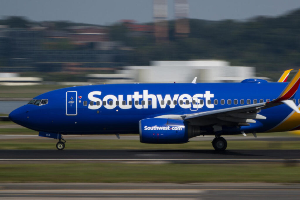 Southwest CEO says 'we did it' on turnaround plan, sees holiday demand 'very strong'